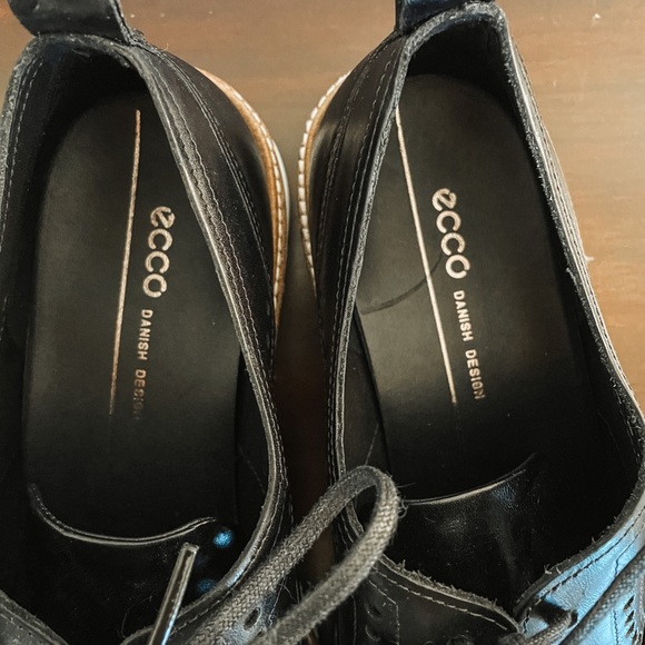 Bran new Black Oxford Ecco dress shoes⭐️ - Picture 3 of 6